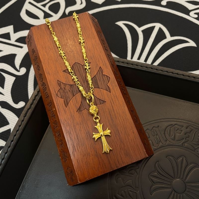 Ch*0me He**ts necklaces